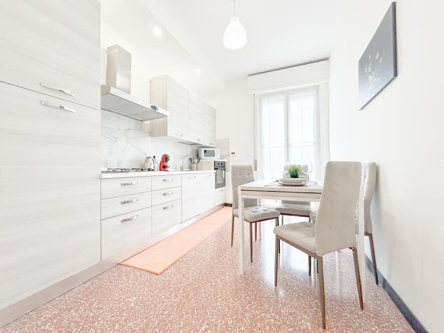 Elegant Apartment - Wifi - Smart Tv - Netflix Genova Esterno foto